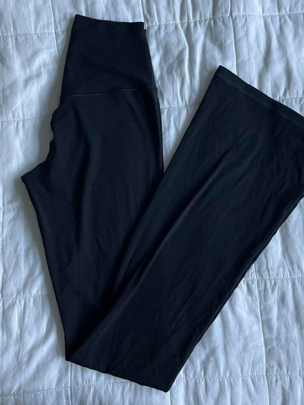 Aerie OFFLINE Real Me XTRA High Waisted Bootcut Black Leggings - S
